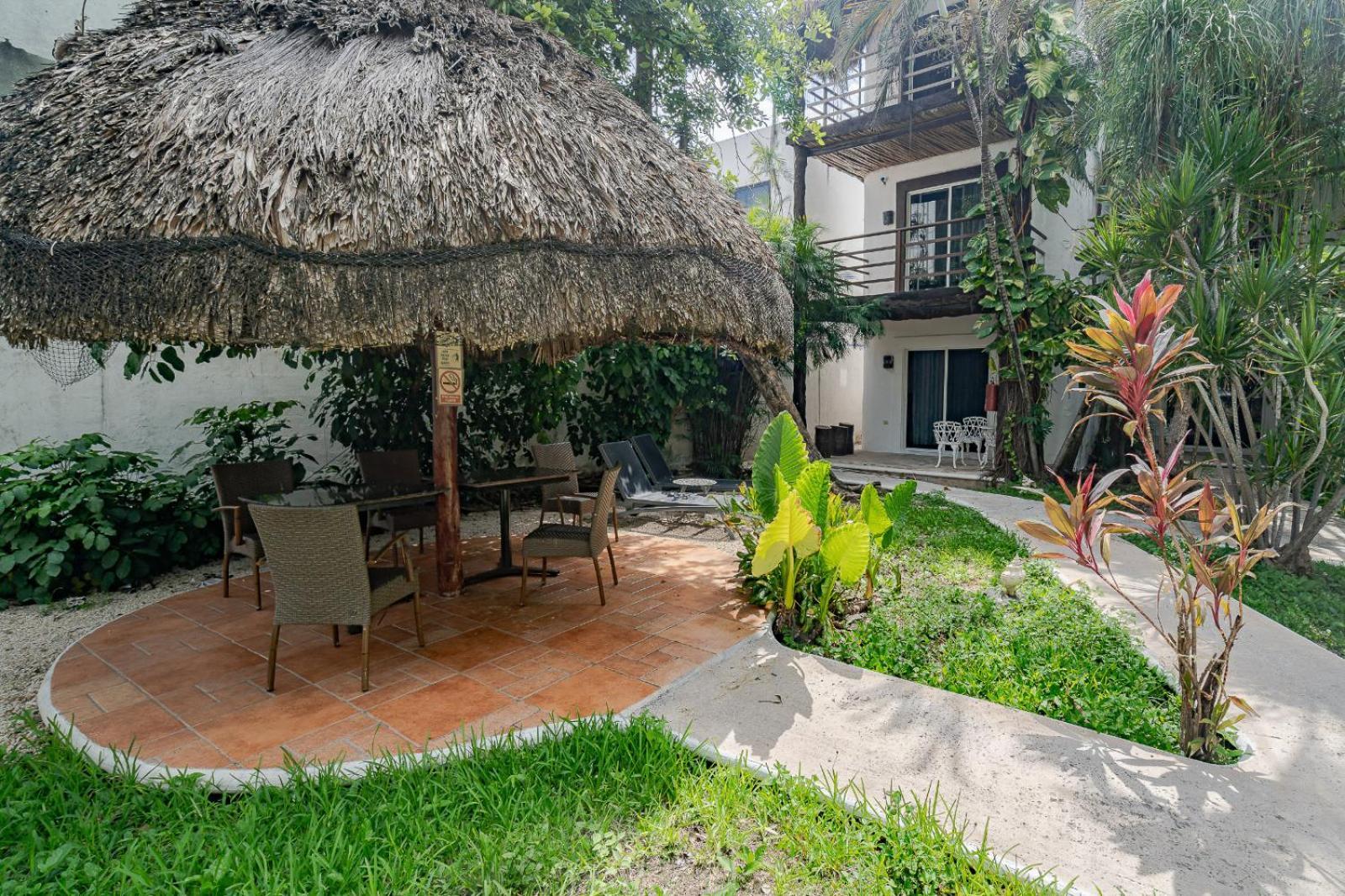 Mayan Art Hotel 10 Avenue بلايا ديل كارمن المظهر الخارجي الصورة